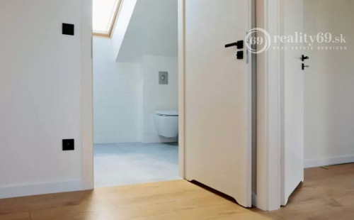 NOVÁ CENA - SEVER - KALVÁRIA RODINNÝ DOM, 421 M2,  POZEMOK V OV.