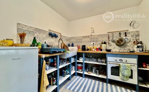 MAĎARSKO - KÉKED 3 IZBOVÁ CHALUPA -  RODINNÝ DOM S PEKNÝM POZEMKOM POHRANIČNÁ OBLASŤ.