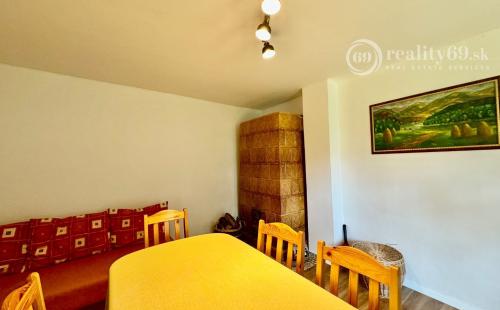 MAĎARSKO - KÉKED 3 IZBOVÁ CHALUPA -  RODINNÝ DOM S PEKNÝM POZEMKOM POHRANIČNÁ OBLASŤ.