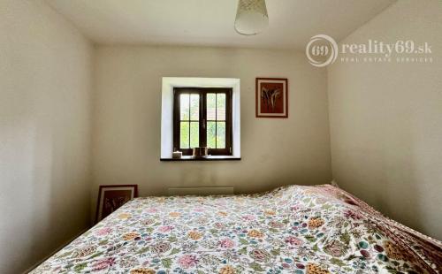 MAĎARSKO - KÉKED 3 IZBOVÁ CHALUPA -  RODINNÝ DOM S PEKNÝM POZEMKOM POHRANIČNÁ OBLASŤ.