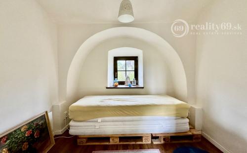 MAĎARSKO - KÉKED 3 IZBOVÁ CHALUPA -  RODINNÝ DOM S PEKNÝM POZEMKOM POHRANIČNÁ OBLASŤ.