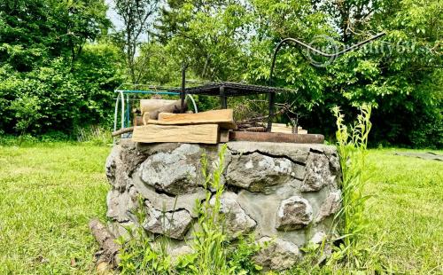 MAĎARSKO - KÉKED 3 IZBOVÁ CHALUPA -  RODINNÝ DOM S PEKNÝM POZEMKOM POHRANIČNÁ OBLASŤ.