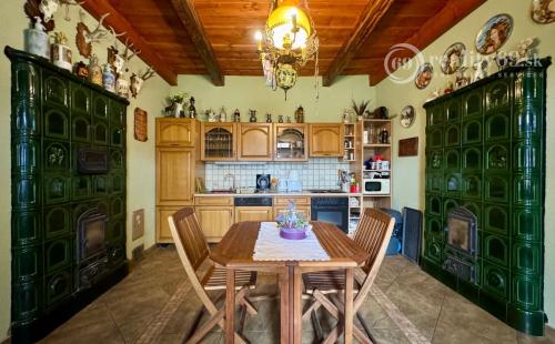 MAĎARSKO - BÓDVARÁKÓ ŠTÝLOVÝ STATOK VHODNÝ NA PENZIÓN- KOMPLETNÁ REKONŠTRUKCIA.