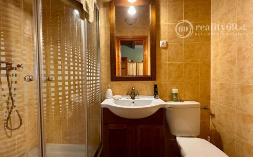 MAĎARSKO - BÓDVARÁKÓ ŠTÝLOVÝ STATOK VHODNÝ NA PENZIÓN- KOMPLETNÁ REKONŠTRUKCIA.