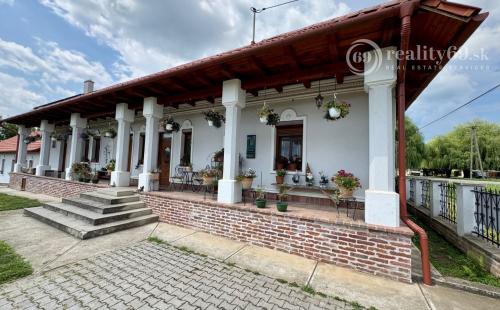 MAĎARSKO - BÓDVARÁKÓ ŠTÝLOVÝ STATOK VHODNÝ NA PENZIÓN- KOMPLETNÁ REKONŠTRUKCIA.