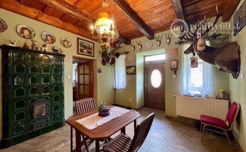 MAĎARSKO - BÓDVARÁKÓ ŠTÝLOVÝ STATOK VHODNÝ NA PENZIÓN- KOMPLETNÁ REKONŠTRUKCIA.