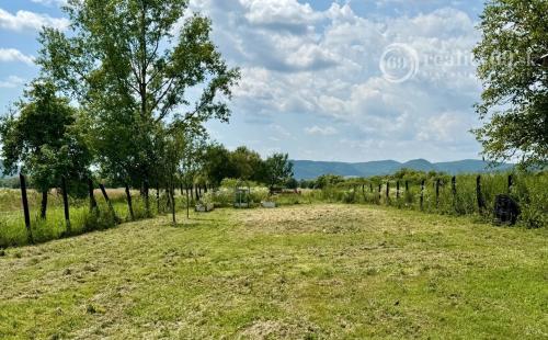 MAĎARSKO - BÓDVARÁKÓ ŠTÝLOVÝ STATOK VHODNÝ NA PENZIÓN- KOMPLETNÁ REKONŠTRUKCIA.