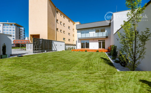 JUH - LUXUSNÁ NOVOSTAVBA 5 IZBOVÉHO RD V TOP LOKALITE.