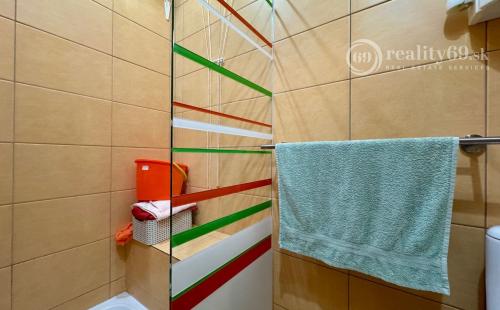 TERASA - RUŽÍNSKA GARSÓNKA V SUPER STAVE PO REKONŠTRUKCII.