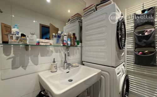 KOŠICKÁ NOVÁ VES - 4 IZBOVÝ  BYT 90 M2,  TERASA 20 M2, PREDZÁHRADKA 60 M2.