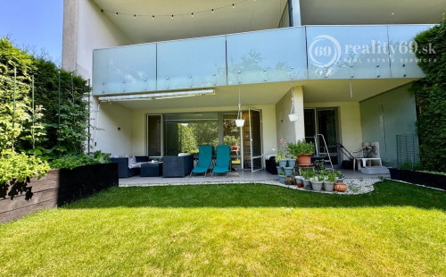 KOŠICKÁ NOVÁ VES - 4 IZBOVÝ  BYT 90 M2,  TERASA 20 M2, PREDZÁHRADKA 60 M2.