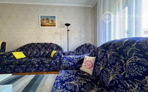 MAĎARSKO - ENCS PERFEKTNÝ 4 IZBOVÝ POSCHODOVÝ DOM SO ZÁHRADOU.