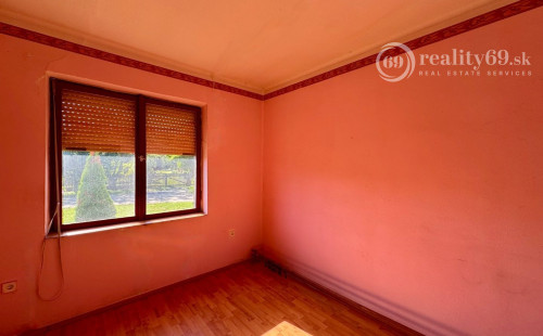 SUPER CENA - MAĎARSKO - DETEK - 3 IZBOVÝ RODINNÝ DOM PÔVODNÝ STAV.