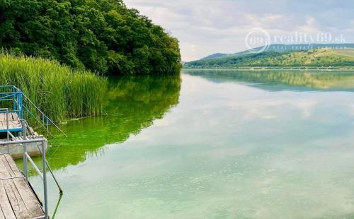 MAĎARSKO - LUXUSNÁ CHATA S ALTÁNKOM A S VÍRIVKOU SUPER LOKALITA.