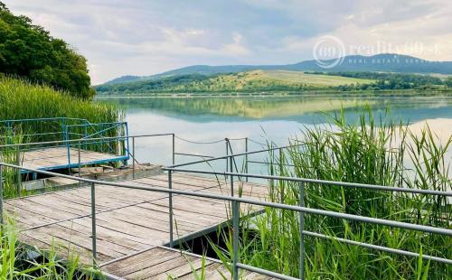 MAĎARSKO - LUXUSNÁ CHATA S ALTÁNKOM A S VÍRIVKOU SUPER LOKALITA.