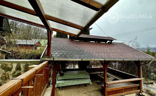 MAĎARSKO - LUXUSNÁ CHATA S ALTÁNKOM A S VÍRIVKOU SUPER LOKALITA.