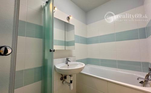 TERASA - NEŠPOROVÁ 2 IZBOVÝ BYT PRI GALÉRII