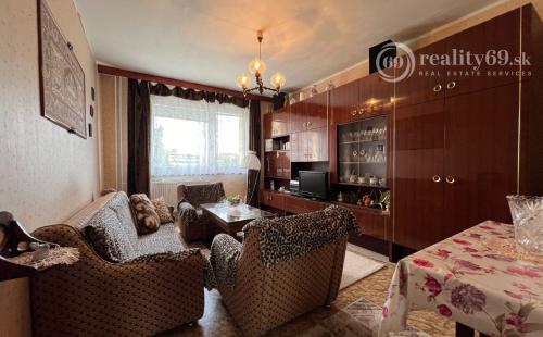 LEVOČA - 2 IZBOVÝ BYT, 58 M2, VÝBORNÝ PÔVODNÝ STAV