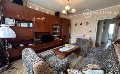 LEVOČA - 2 IZBOVÝ BYT, 58 M2, VÝBORNÝ PÔVODNÝ STAV