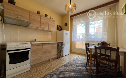 LEVOČA - 2 IZBOVÝ BYT, 58 M2, VÝBORNÝ PÔVODNÝ STAV