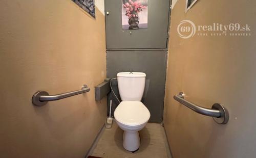 LEVOČA - 2 IZBOVÝ BYT, 58 M2, VÝBORNÝ PÔVODNÝ STAV