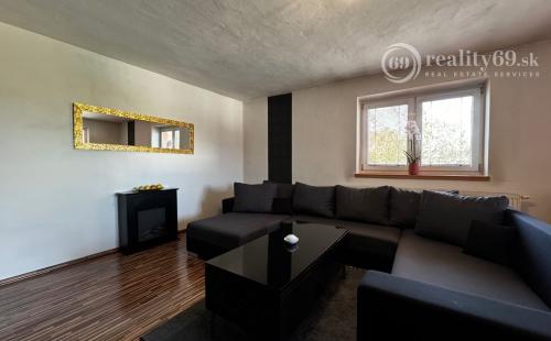 ĎURKOV - 4 IZBOVÝ PEKNÝ RD S TERASOU V SRDCI PRÍRODY.