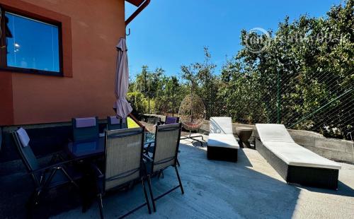 ĎURKOV - 4 IZBOVÝ PEKNÝ RD S TERASOU V SRDCI PRÍRODY.