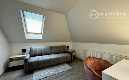 ĎURKOV - 4 IZBOVÝ PEKNÝ RD S TERASOU V SRDCI PRÍRODY.