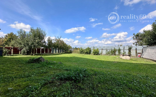 NIŽNÁ MYŠĽA - 5 IZBOVÝ RD VÝBORNÝ STAV, POZEMOK  640 M2.