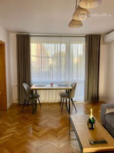 REZERVOVANÉ - JUH - ŽELEZNÍKY OSTRAVSKÁ  PEKNÝ 3 IZBOVÝ BYT 66 M2, LODŽIA.