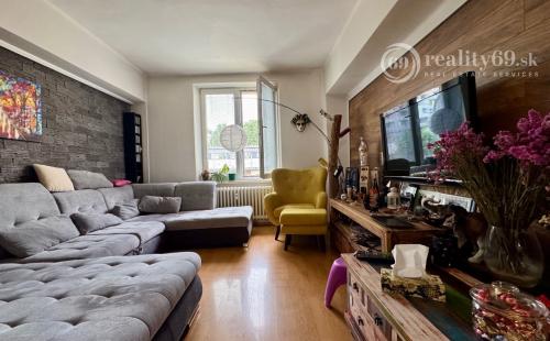 STARÉ MESTO - KOMENSKÉHO SUPER 3 IZBOVÝ TEHLOVÝ BYT 120 M2.