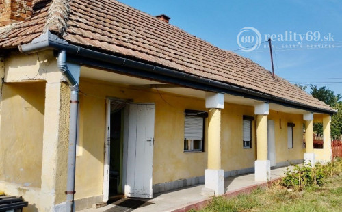 MAĎARSKO - BODROGHALOM 2 IZBOVÝ RODINNÝ DOM