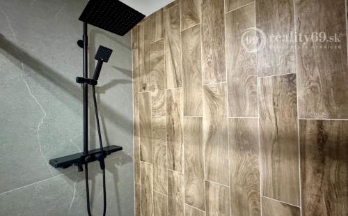 REZERVOVANÝ - TERASA -  HUMENSKÁ 4 IZBOVÝ LUXUSNÝ MODERNÝ BYT 70 M2 V TOP LOKALITE