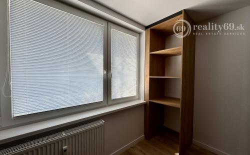 REZERVOVANÝ - TERASA -  HUMENSKÁ 4 IZBOVÝ LUXUSNÝ MODERNÝ BYT 70 M2 V TOP LOKALITE