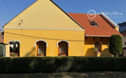 MAĎARSKO - HEJCE SUPER RODINNÝ DOM - PENZIÓN NÁDHERNÉ MIESTO.