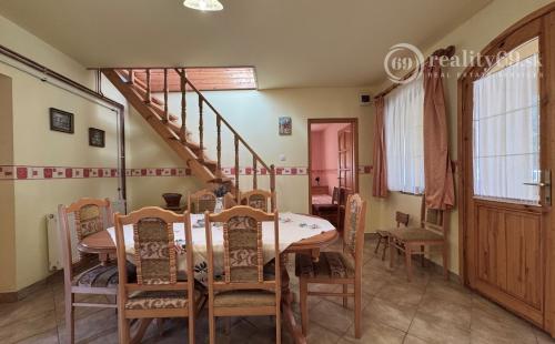 MAĎARSKO - HEJCE SUPER RODINNÝ DOM - PENZIÓN NÁDHERNÉ MIESTO.