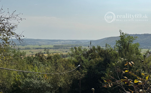 REZERVOVANÉ - MAĎARSKO - BODVASZILAS VINNÁ PIVNICA, CHATA S POZEMKOM 1500 M2.