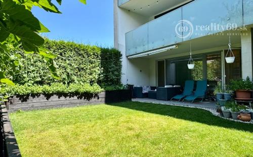 KOŠICKÁ NOVÁ VES - 4 IZBOVÝ  BYT 90 M2,  TERASA 20 M2, PREDZÁHRADKA 60 M2.