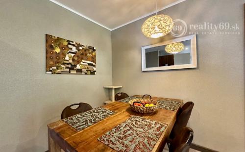 KOŠICKÁ NOVÁ VES - 4 IZBOVÝ  BYT 90 M2,  TERASA 20 M2, PREDZÁHRADKA 60 M2.