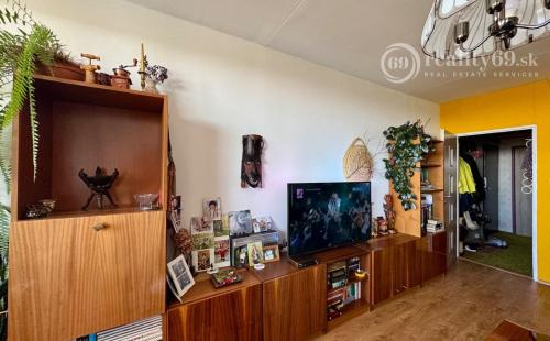 DARGOVSKÝCH HRDINOV -  MAUREROVA PEKNÝ 3 IZBOVÝ BYT, LOGGIA, PIVNICA