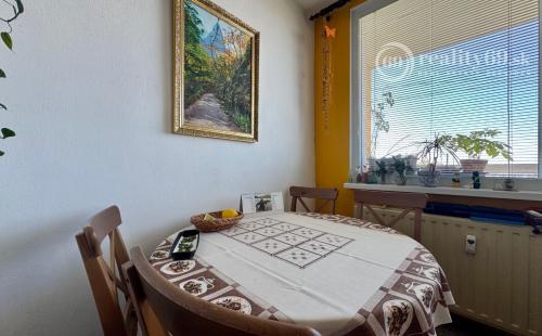 DARGOVSKÝCH HRDINOV -  MAUREROVA PEKNÝ 3 IZBOVÝ BYT, LOGGIA, PIVNICA