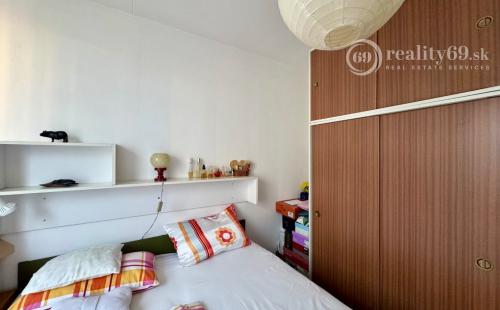 DARGOVSKÝCH HRDINOV -  MAUREROVA PEKNÝ 3 IZBOVÝ BYT, LOGGIA, PIVNICA