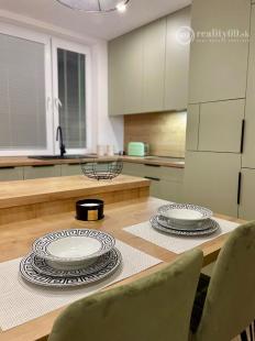 JAZERO - GALAKTICKÁ 2 IZBOVÝ BYT PRE NÁROČNÉHO KLIENTA - TOP REKONŠTRUKCIA.