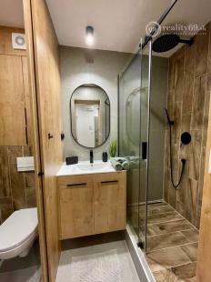 JAZERO - GALAKTICKÁ 2 IZBOVÝ BYT PRE NÁROČNÉHO KLIENTA - TOP REKONŠTRUKCIA.