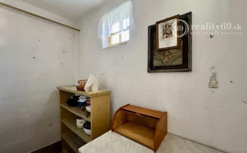 MAĎARSKO - PEKNÝ 2 IZBOVÝ RODINNÝ DOM, 2 x GARÁŽ, POZEMOK 800 M2