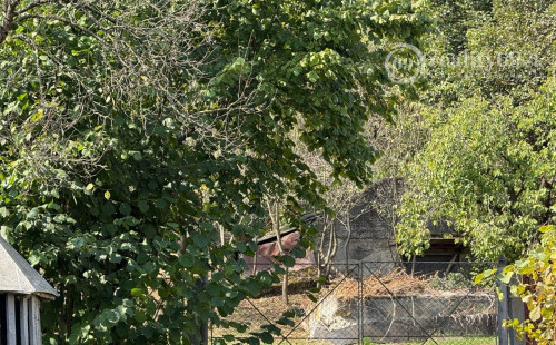 MAĎARSKO - PEKNÝ 2 IZBOVÝ RODINNÝ DOM, 2 x GARÁŽ, POZEMOK 800 M2