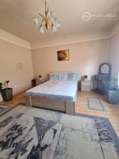 MAĎARSKO - NAGYROZVÁGY PEKNÝ ZREKONŠTRUOVANÝ RD IBA 3 KM OD HRANÍC.