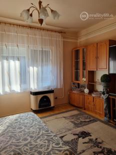 MAĎARSKO - NAGYROZVÁGY PEKNÝ ZREKONŠTRUOVANÝ RD IBA 3 KM OD HRANÍC.