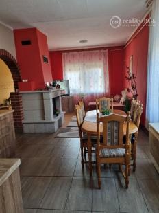 MAĎARSKO - NAGYROZVÁGY PEKNÝ ZREKONŠTRUOVANÝ RD IBA 3 KM OD HRANÍC.