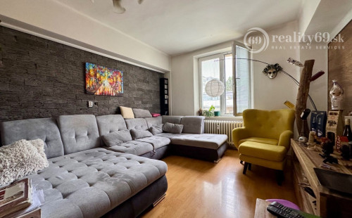 STARÉ MESTO - KOMENSKÉHO SUPER 3 IZBOVÝ TEHLOVÝ BYT 120 M2.